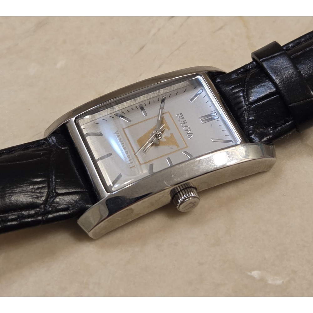 Bulova Tank Vanderbilt‎ Collegiate Watch New Battery - Picture 5 of 7